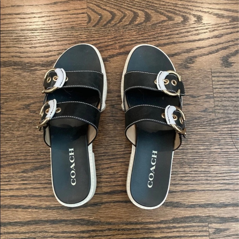 EUC Coach sandals 6.5